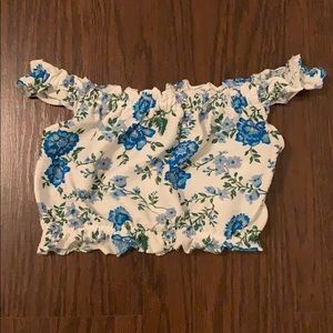 Off the shoulder Crop top